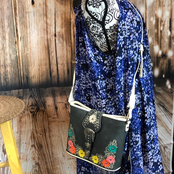 Montana West Buckle Collection Crossbody - Picture 5 of 5